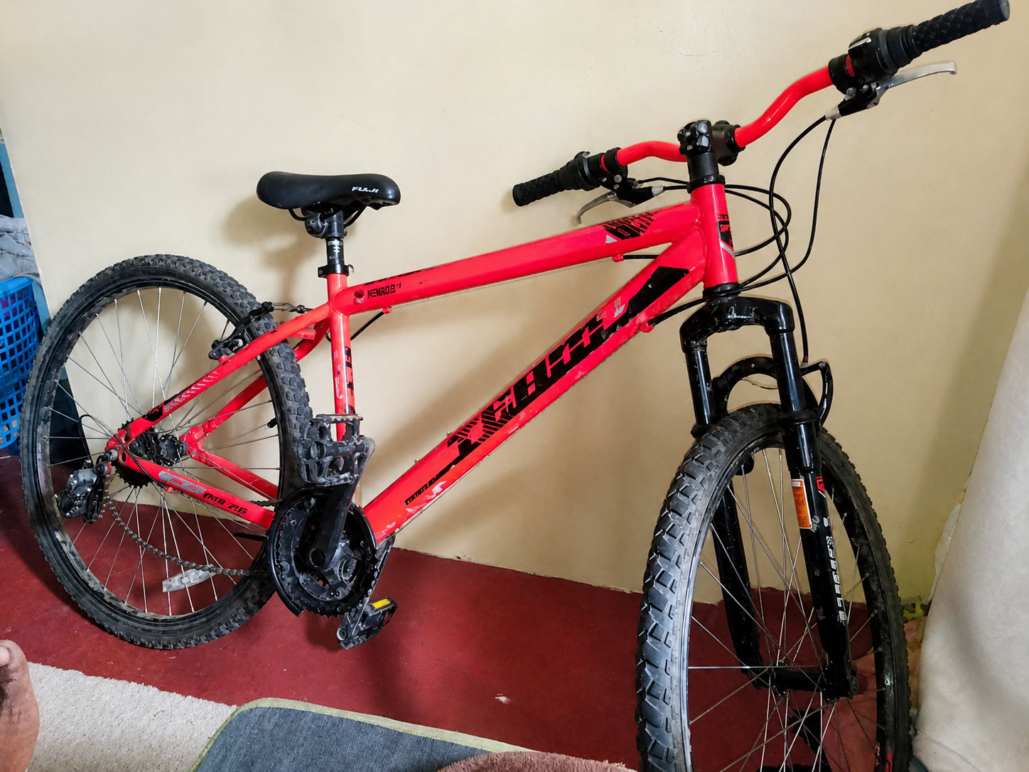 X-Treme 26-Inch Mountain Bike – 21-Speed, Front Suspension